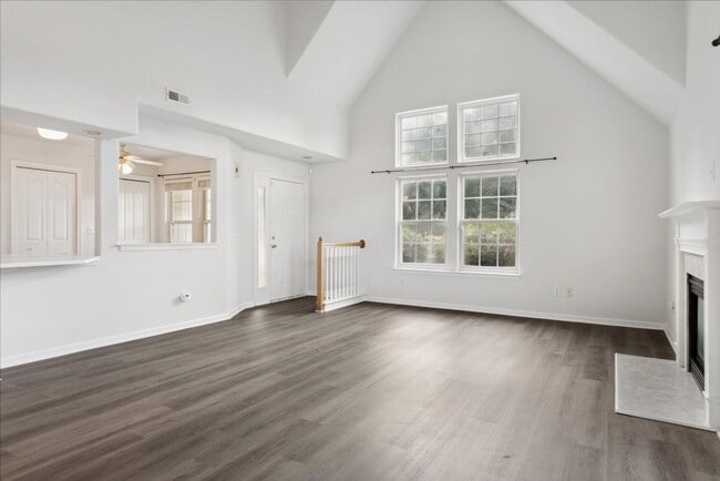 Building Photo - 3BR Townhouse | Main-Level Primary Suite | Gables at York County | Near Langley AFB & NASA