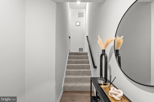 Building Photo - 9715 Summerton Dr