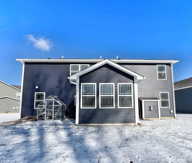 Building Photo - 7683 Fairwood Blvd