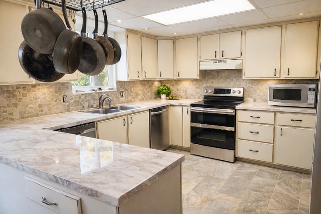 Building Photo - 333 E 300 N