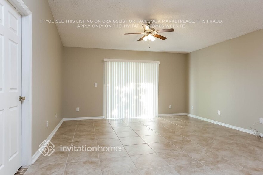 Building Photo - 2434 Bayhill Dr