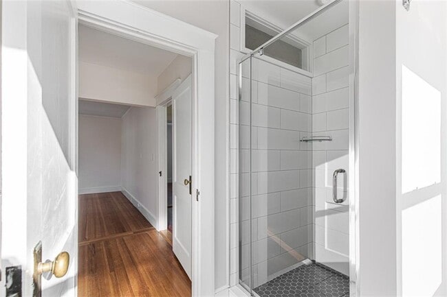 Building Photo - 118 Ocean Ave