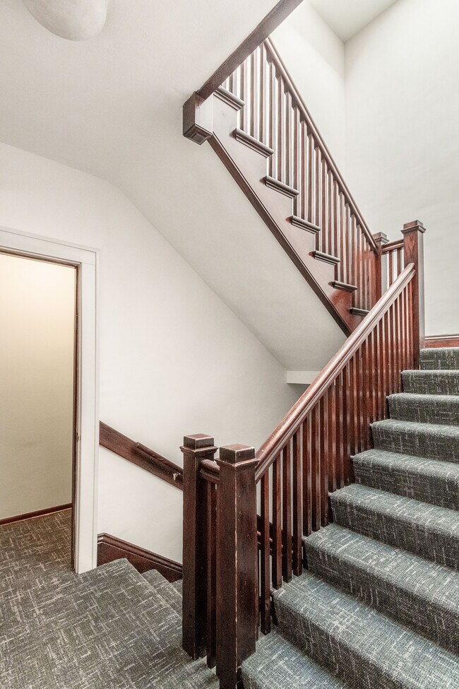 Building Photo - 1919 Dupont