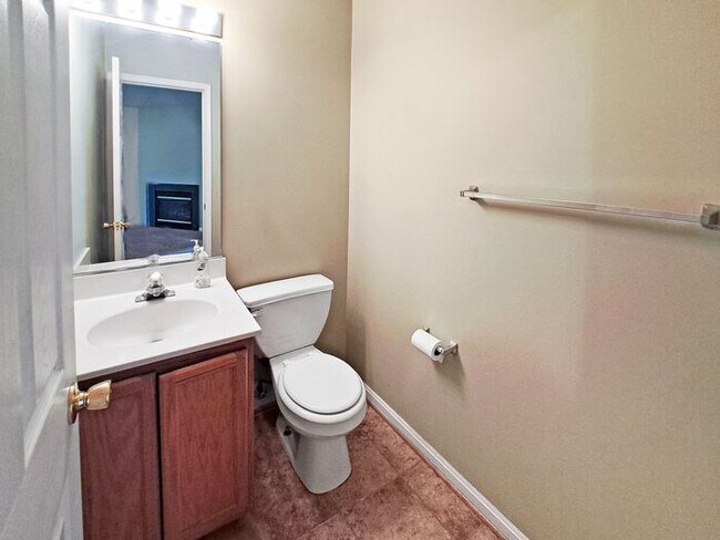 Building Photo - Charming 3-Level Brick Townhome in Waldorf...