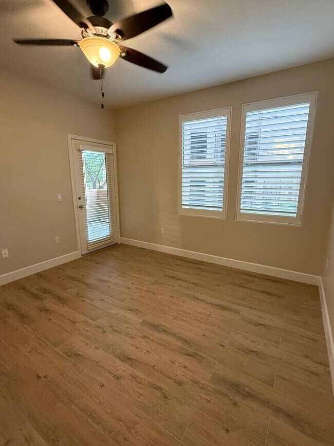 Building Photo - 20100 N 78th Pl