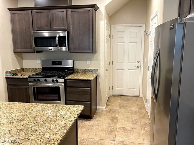 Building Photo - 6625 Rocky Reef St