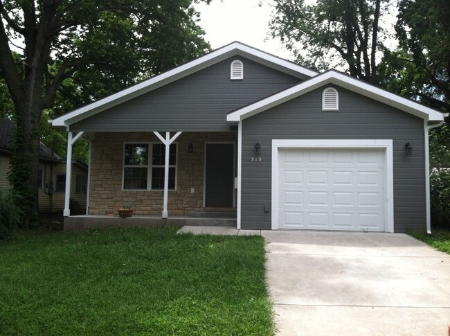 Primary Photo - 515 W 3rd St