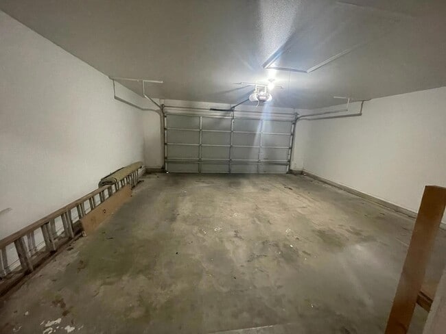 Building Photo - 2204 100th St