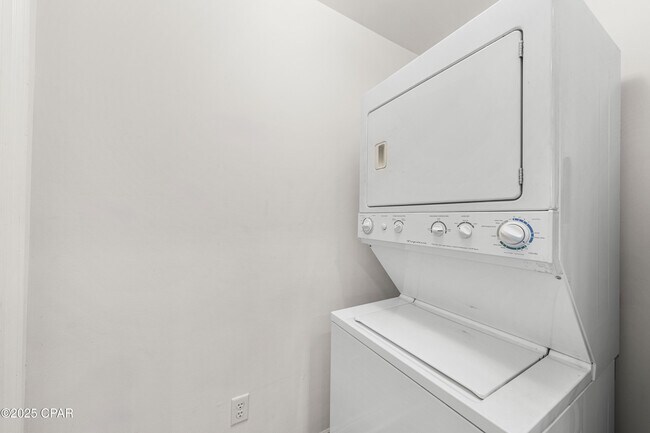 Building Photo - 6422 US-98