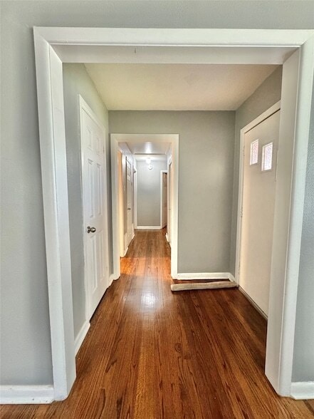 Building Photo - 2104 Hillburn Dr