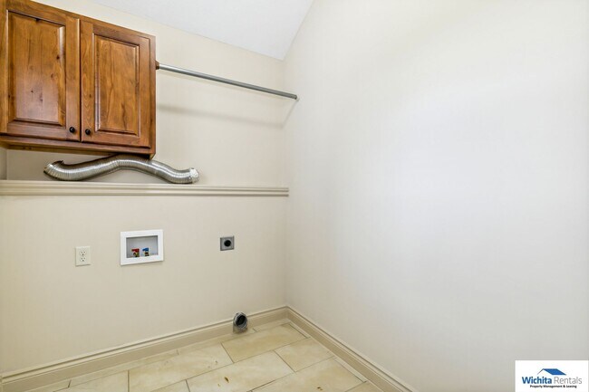 Building Photo - 1716-1718 Bedford