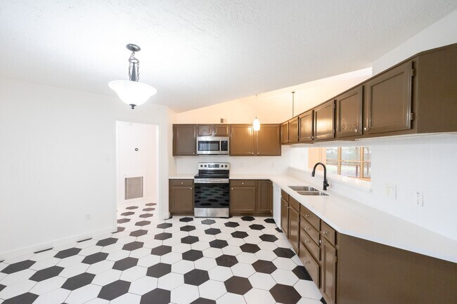 Building Photo - 1314 Frontier Ln