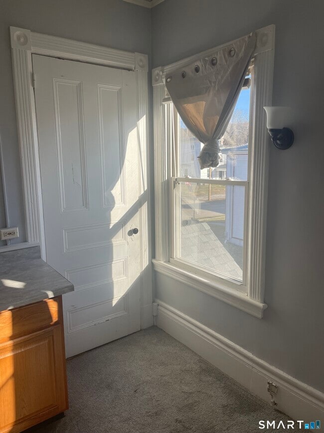 Building Photo - 51 Broad St