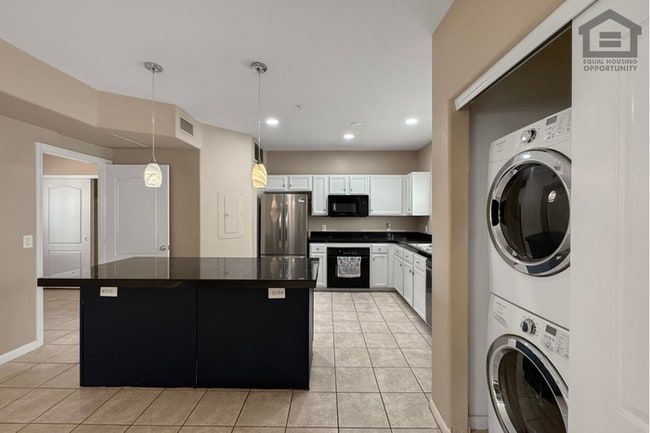 Building Photo - 3Bed/2.5Bath Condo at Priest Dr/Rio Salado Pkwy! -- ATTACHED 3-CAR GARAGE!