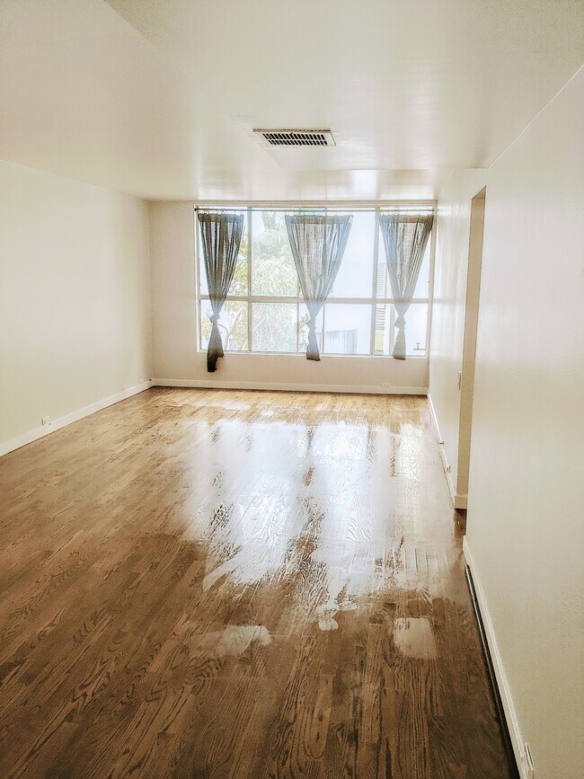 Building Photo - 500 Evergreen St