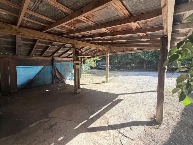 Building Photo - 126 Smith Ln