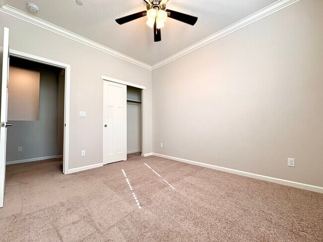 Building Photo - Beautiful 3 Bedroom, 2.5 Bathroom For Rent in West Roseville!