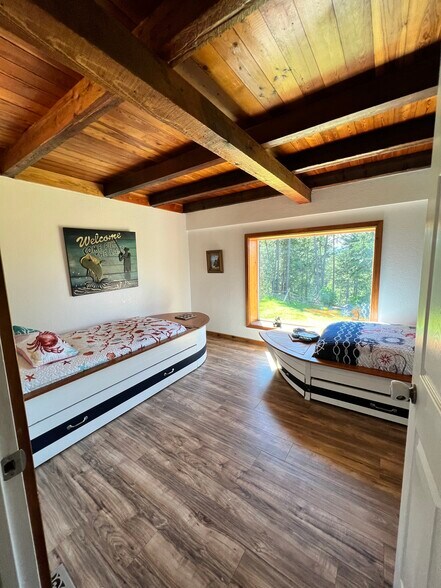 Building Photo - 260 Rustic Ln