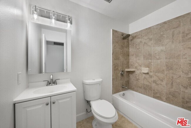 Building Photo - 18350 Hatteras St