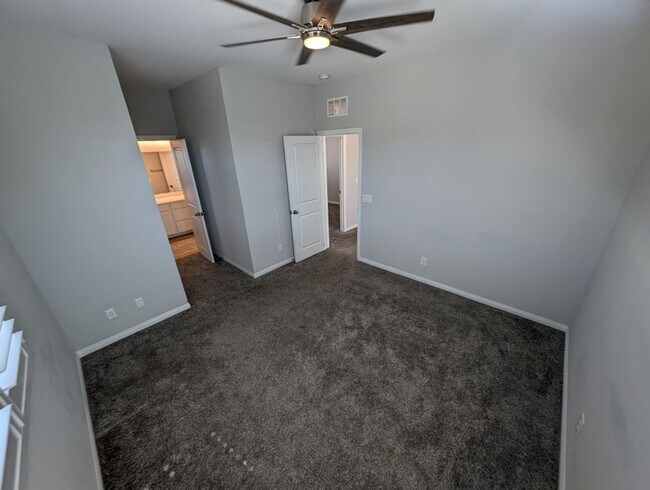 Building Photo - 8096 Skye Roar Ct