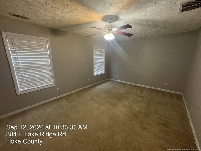 Building Photo - 384 E Lake Ridge Rd