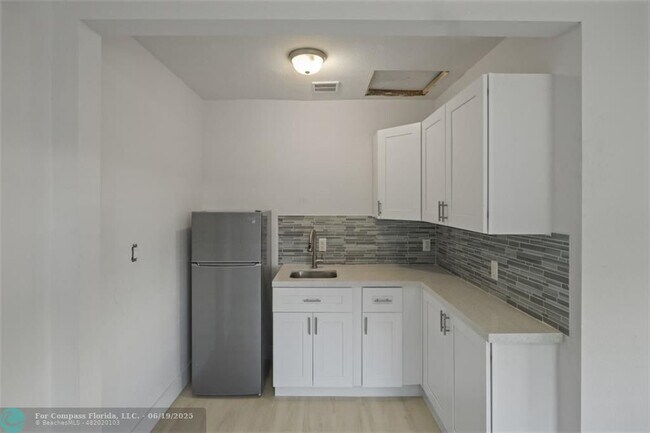Building Photo - 1219 NW 33rd St