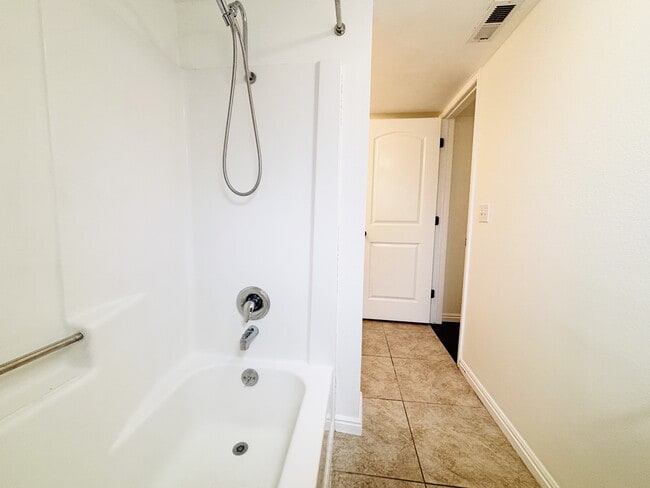 Building Photo - 5700 S 900 E