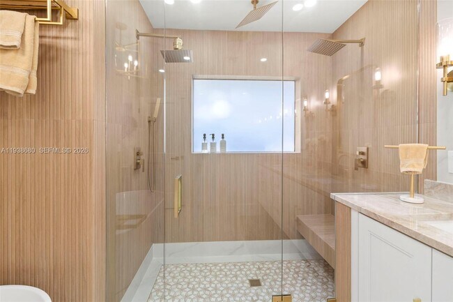 Building Photo - 3540 NE 28th Ave