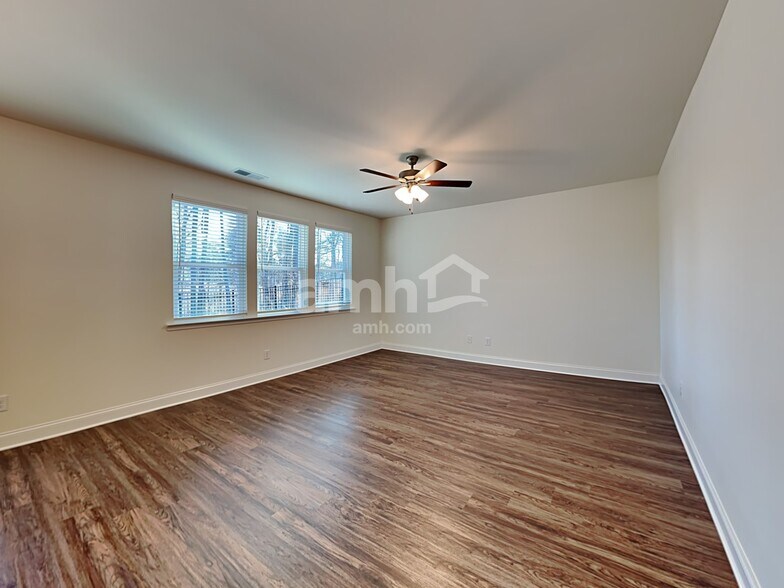 Building Photo - 1390 Ashlyn Ct