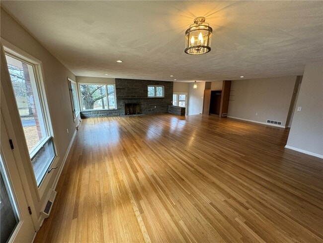 Building Photo - 216 Berkshire Rd