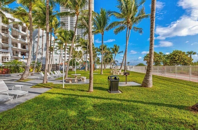 Building Photo - 6301 Collins Ave