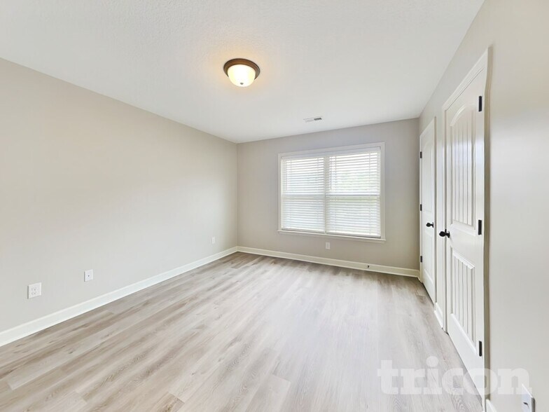 Building Photo - 339 Gleaner Dr
