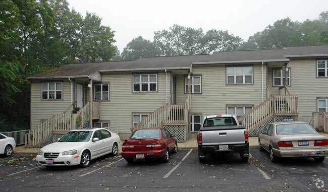 Building Photo - 3227 Bishop Street