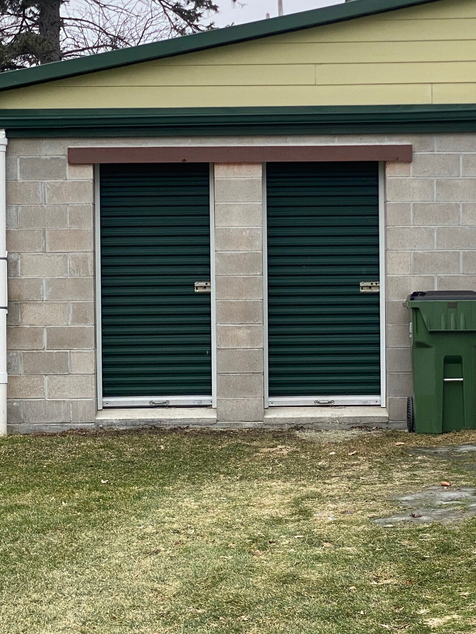 Building Photo - 420 Manitowoc St