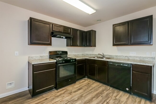 Building Photo - 6014 Peaceful Ridge Dr