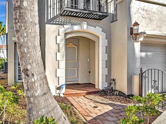 Building Photo - 20780 NE 32nd Ave