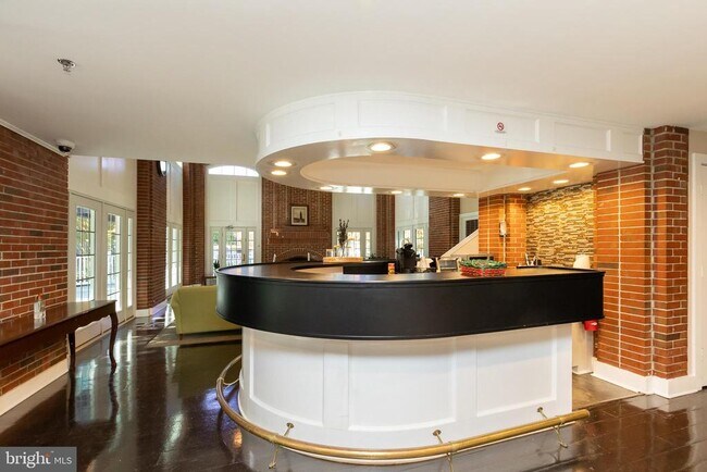 Building Photo - 5804 Inman Park Cir