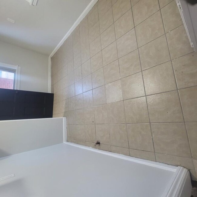 Building Photo - 13500 Crossburn Ave