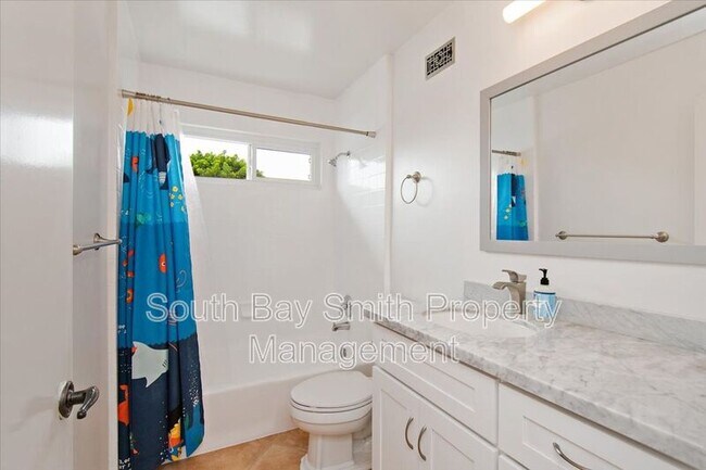 Building Photo - 122 S Guadalupe Ave