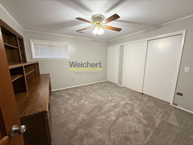 Building Photo - 512 N 5th St