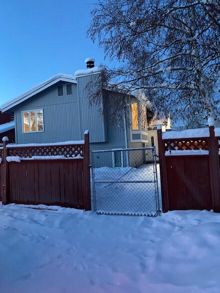Building Photo - 2936 S Kobuk Ave