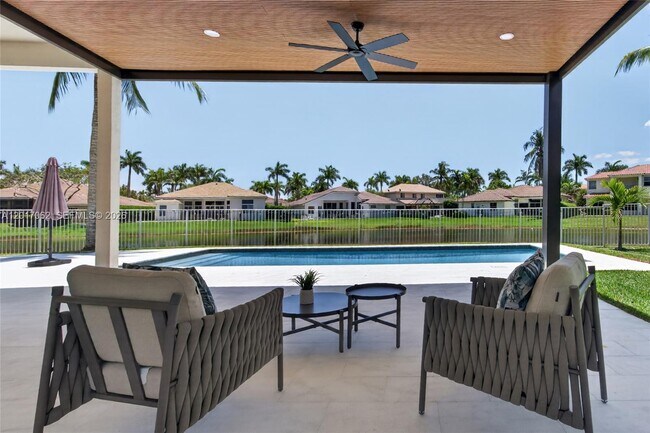 Building Photo - 2576 Bay Pointe Dr