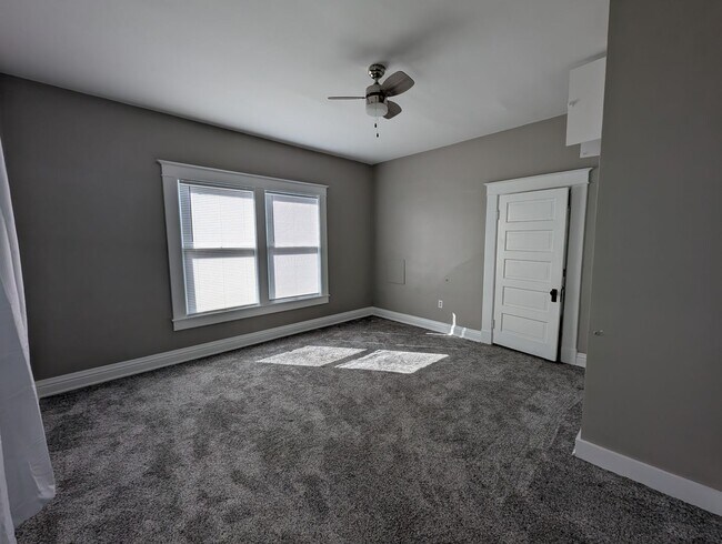 Building Photo - 4 Bedroom House in Boonville