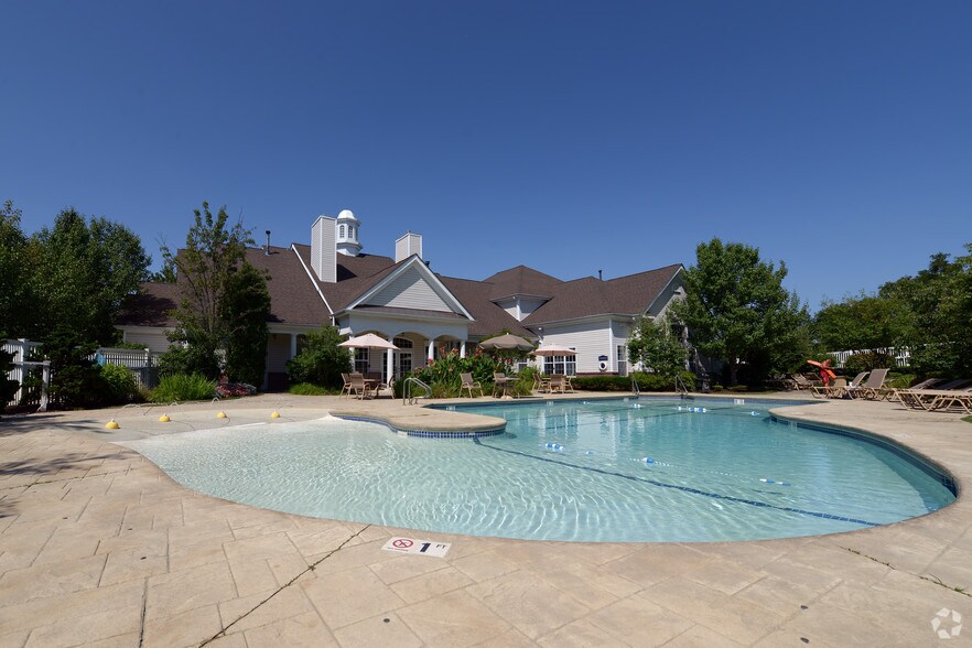 The Ledges Weymouth, MA Apartment Finder