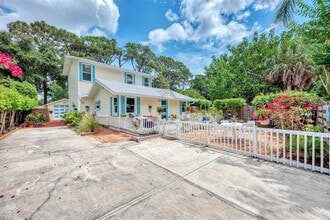 Building Photo - 1045 40th St