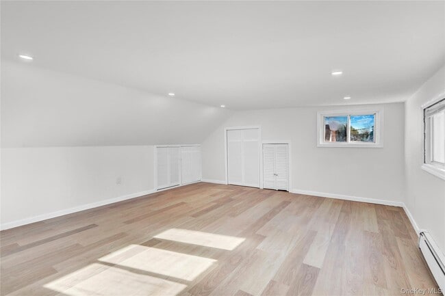 Building Photo - 70 Orchard Pl