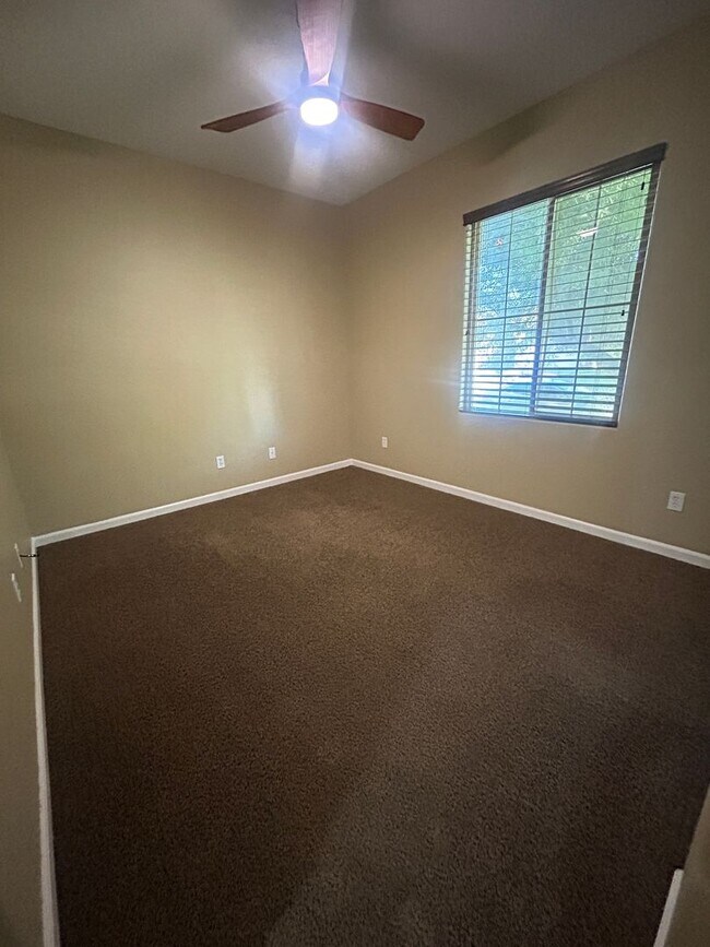 Building Photo - Step into your new residence, a charming s...