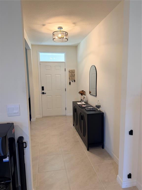 Building Photo - 929 Ambleside Dr