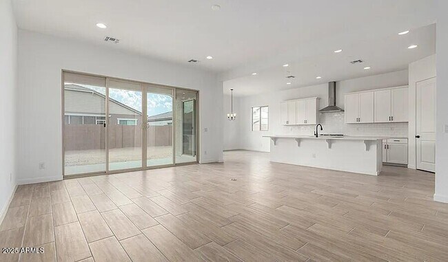 Building Photo - 21837 E Bonanza Ct