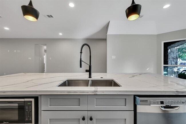 Building Photo - 1339 Coppercrest Dr